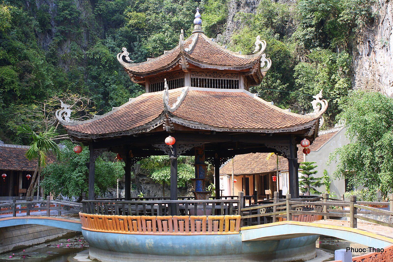 Photograph the festive spirit of Tam Coc’s culture